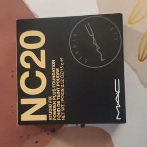 Mac cosmetics studio fix powder plus foundation